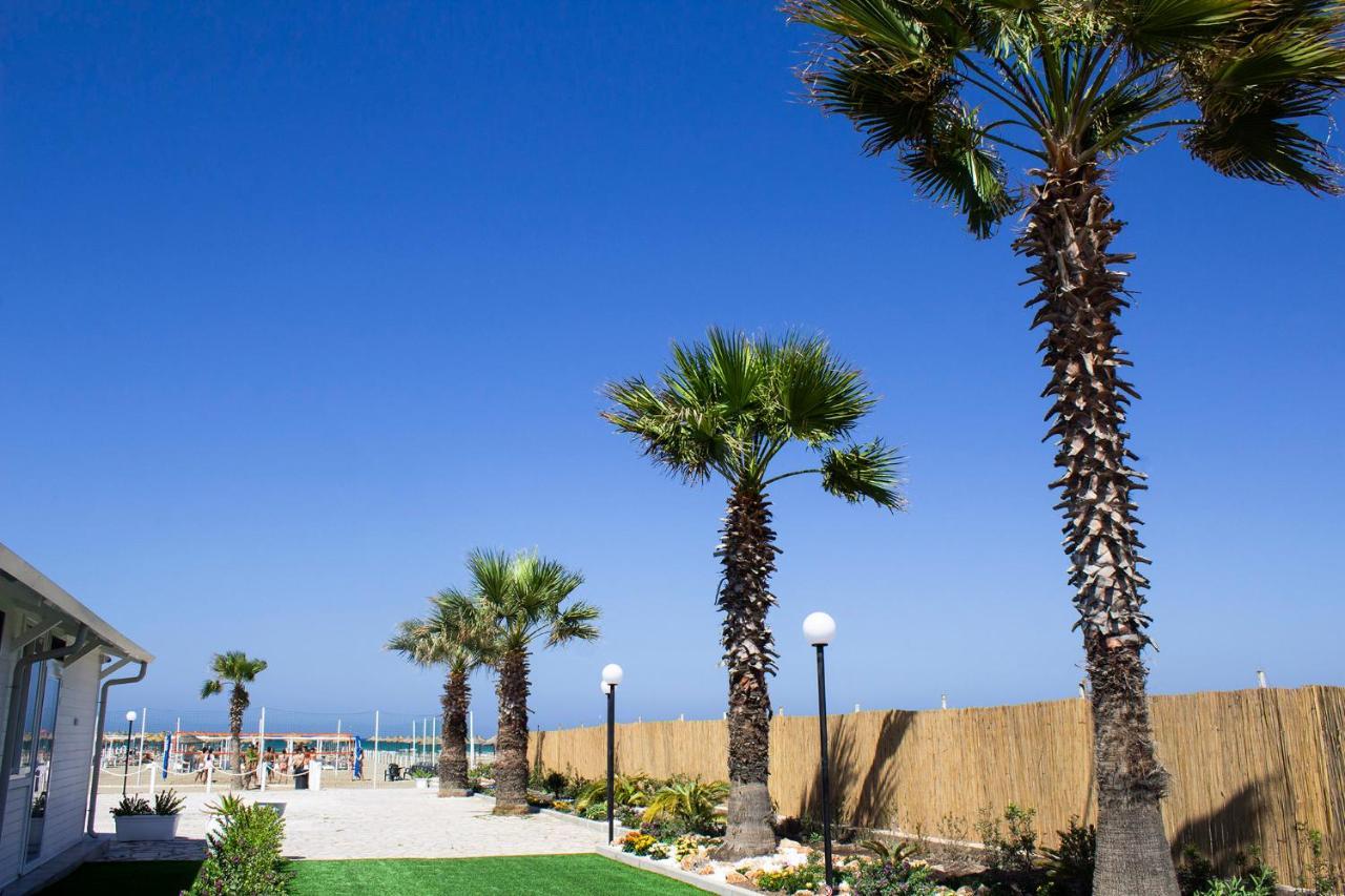 Aurora Beach & Suite Margherita Di Savoia Exterior foto